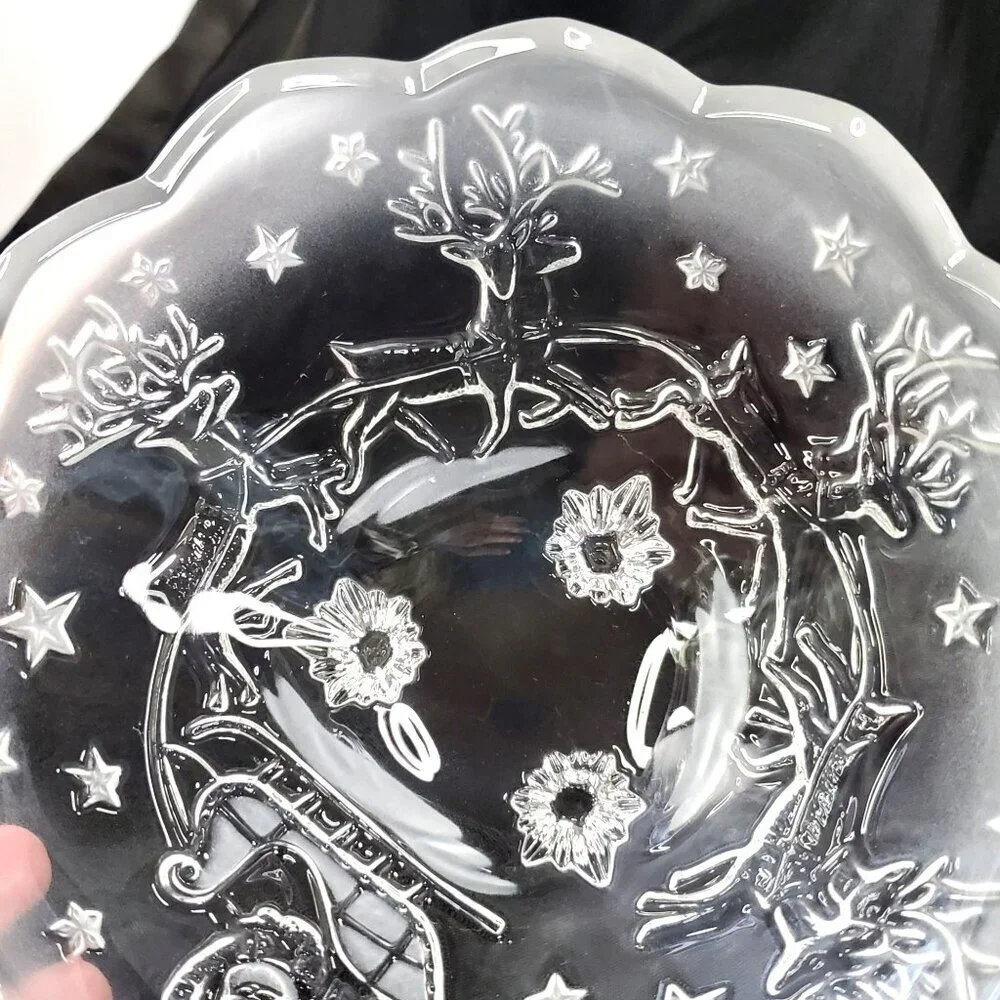 VTG Mikasa Christmas Santas Flight Glass Handled Basket Collectible Holiday Deco